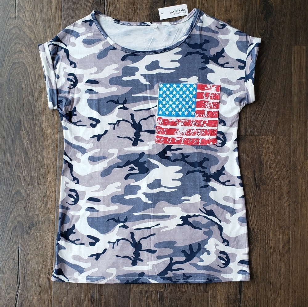Camo crew neck American flag tshirt